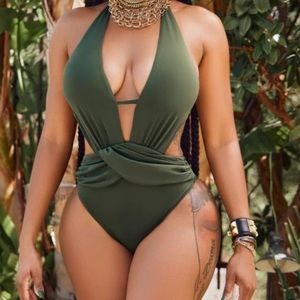 Black swim suit - Plus size!!!